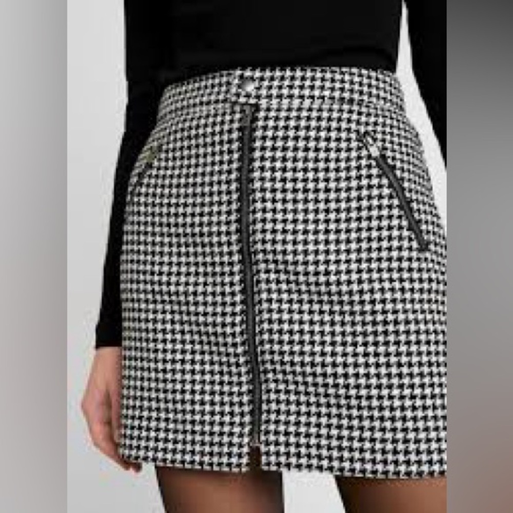 Hollister Black and White Mini Skirt - Picture 3 of 11